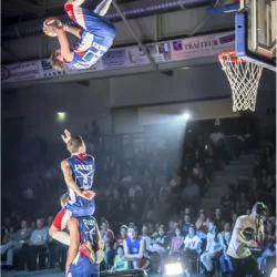 Spectacle des Crazy Dunkers lors d